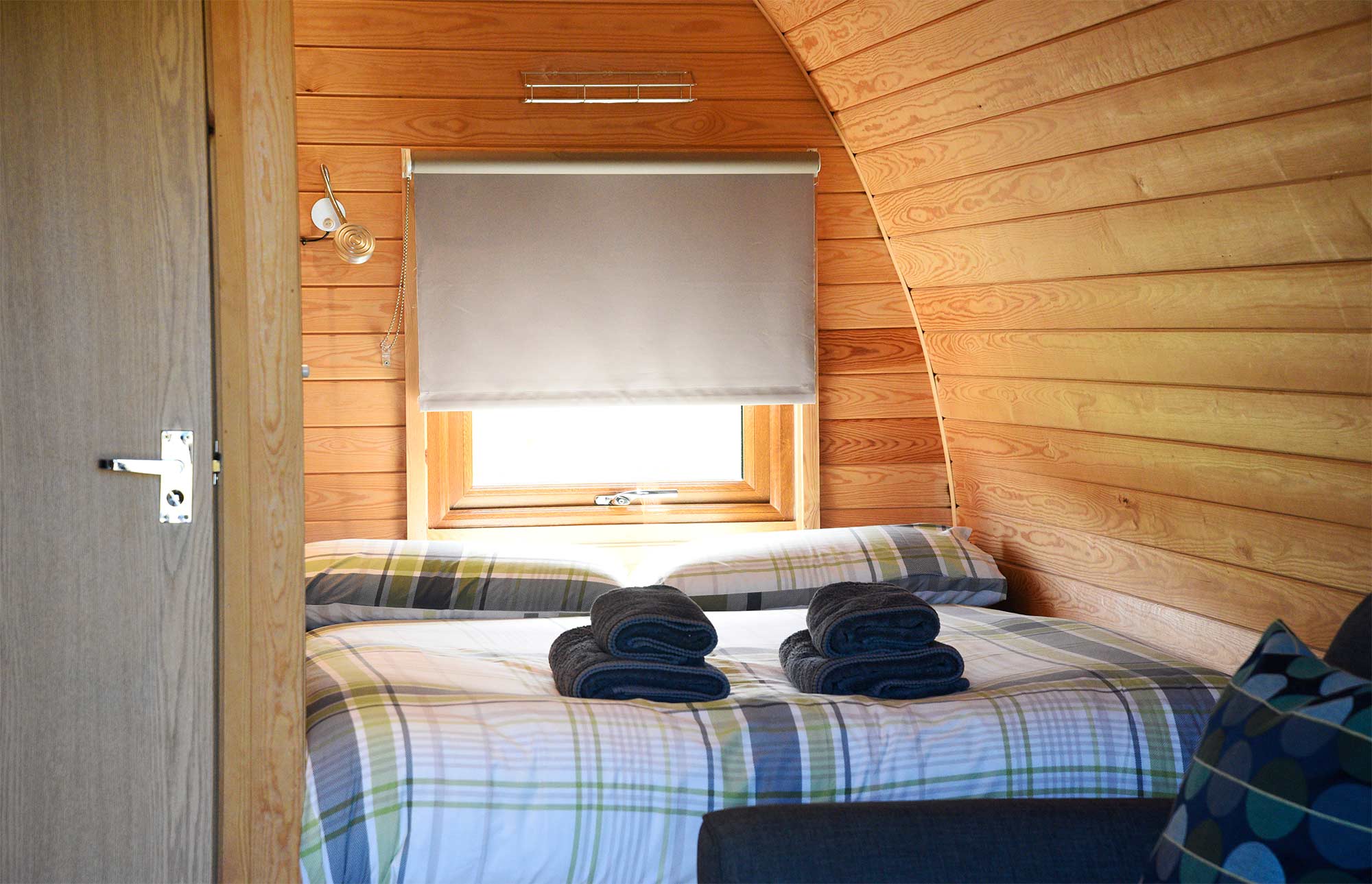 Skeabost View Pods Comfortable Double Bed with Free WIFI